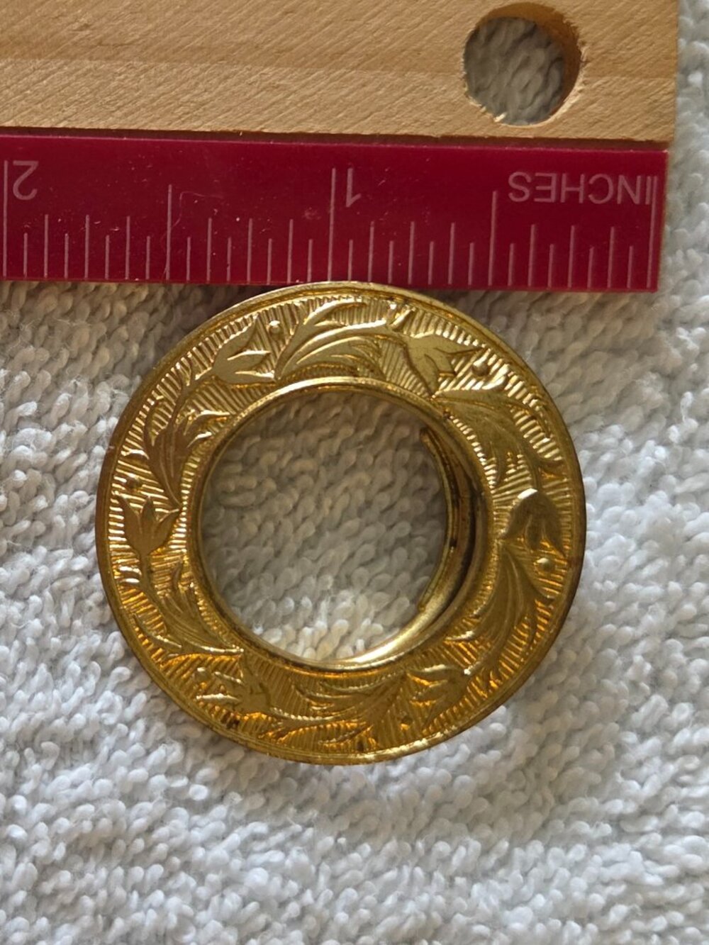 Vintage Round Scarf Clip